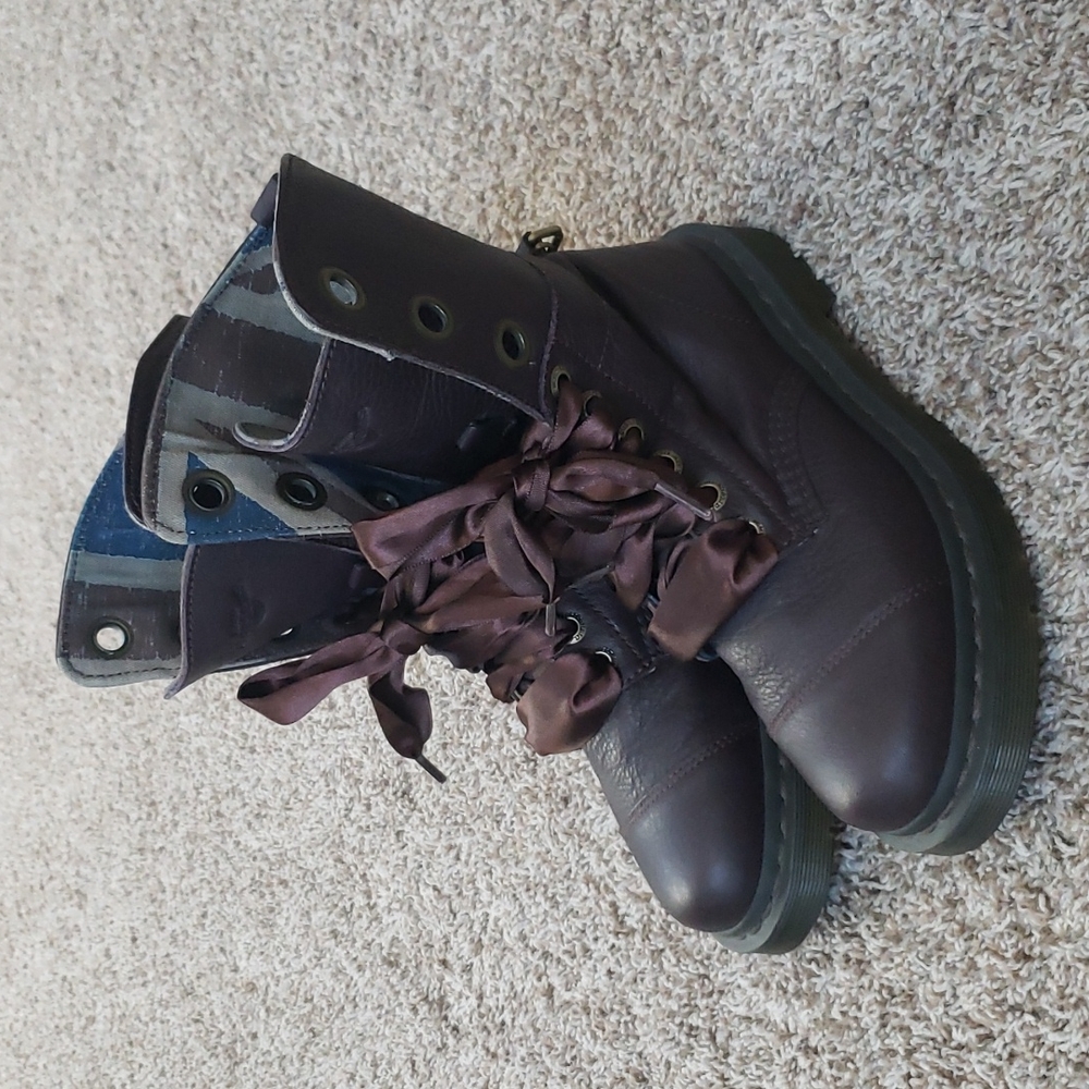 Dr. Marten with satin shoe laces